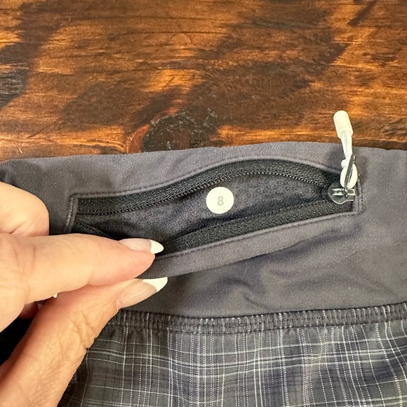 🍋 Lululemon shorts,8 - Picture 2 of 4